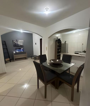 Casa com 2 quartos perto do Buritis
